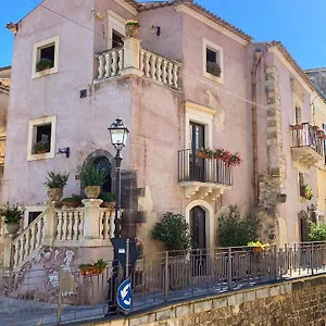 Santapau Charme Living , Licodia Eubea Italia